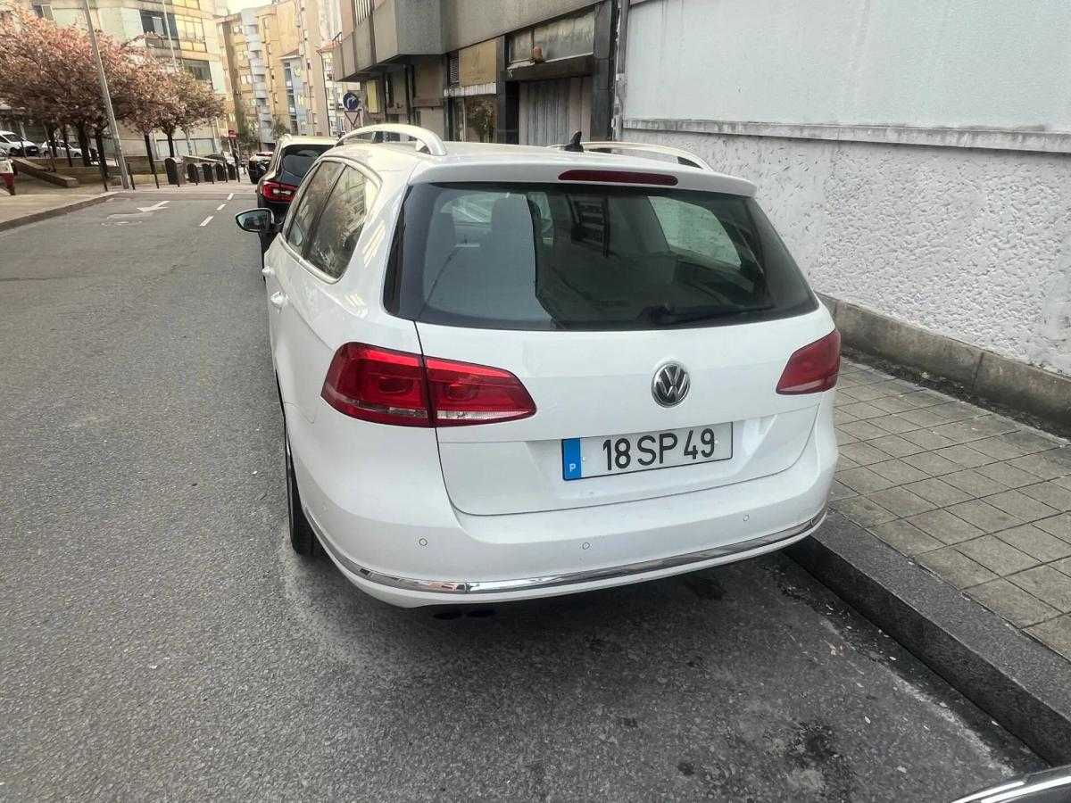 volkswagen-passat-variant-2011-diesel-1968cc