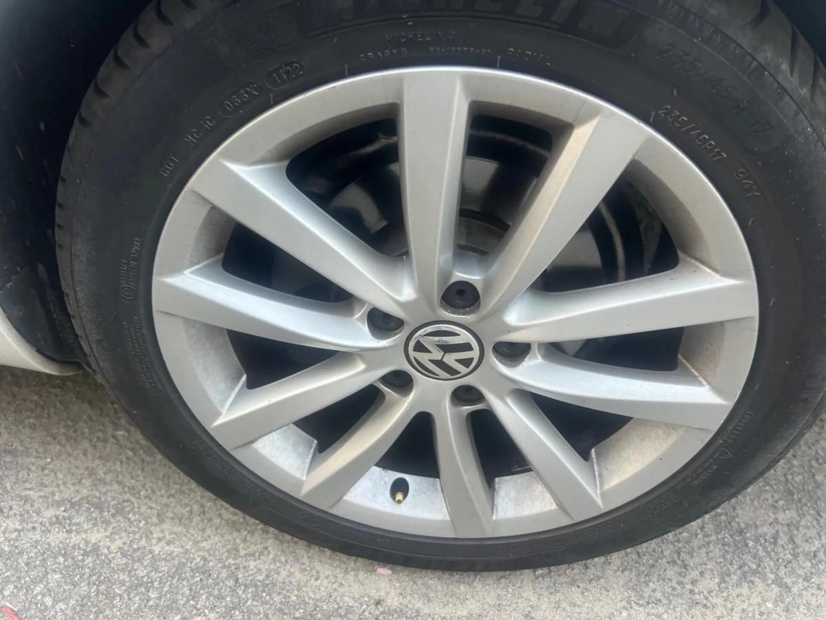 volkswagen-passat-variant-2011-diesel-1968cc
