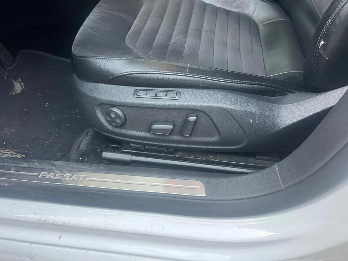 volkswagen-passat-variant-2011-diesel-1968cc