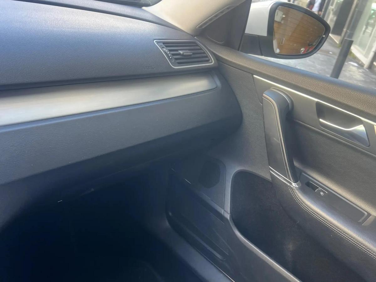 volkswagen-passat-variant-2011-diesel-1968cc