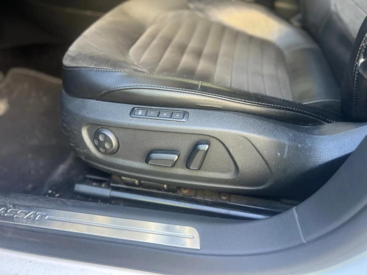 volkswagen-passat-variant-2011-diesel-1968cc