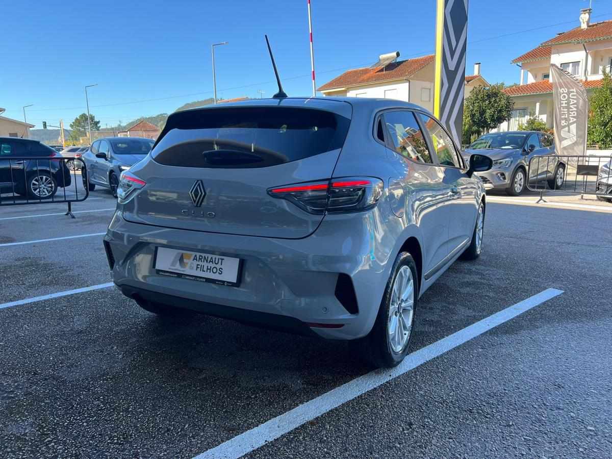 renault-clio-2024-diesel-1461cc