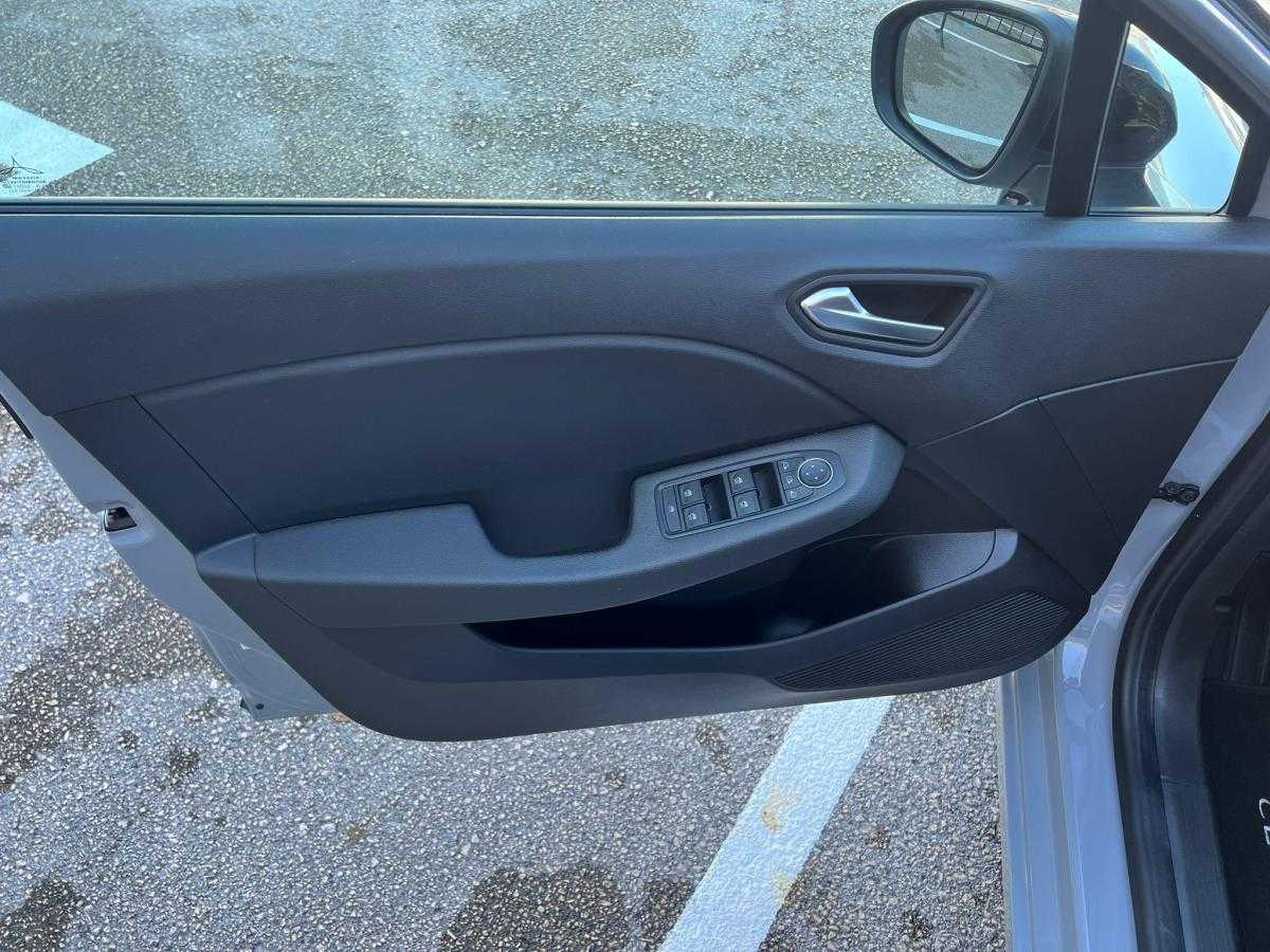 renault-clio-2024-diesel-1461cc