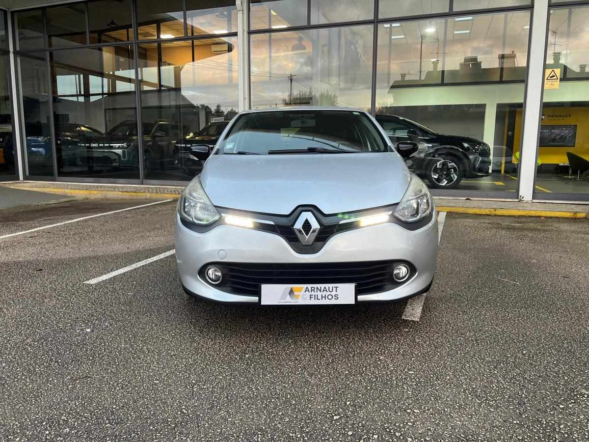 renault-clio-sport-tourer-2016-diesel-1461cc
