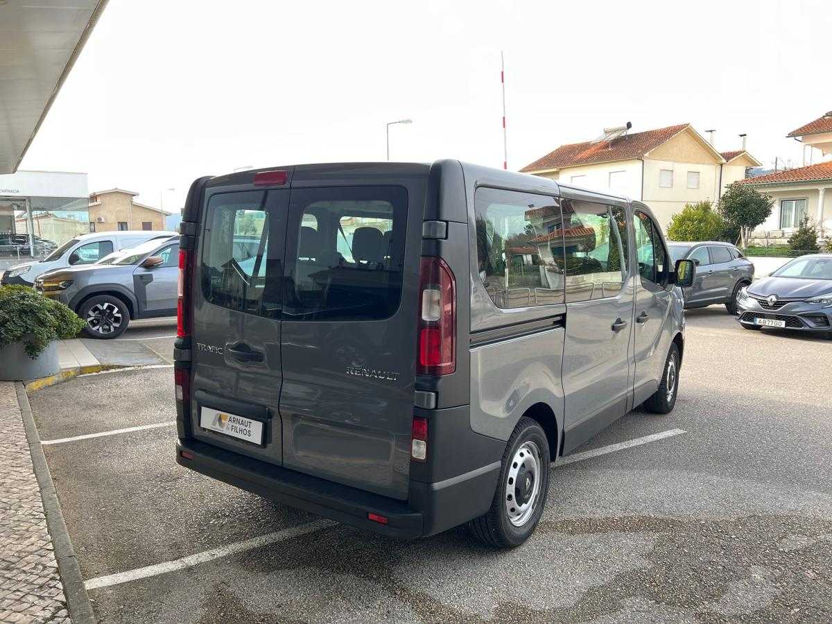 renault-trafic-2016-diesel-1598cc