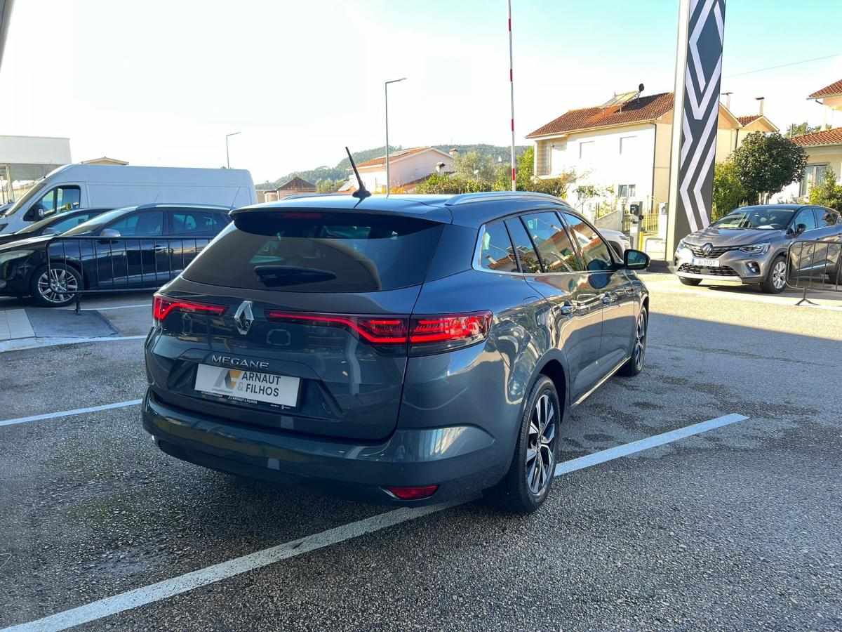 renault-megane-sport-tourer-2022-diesel-1461cc
