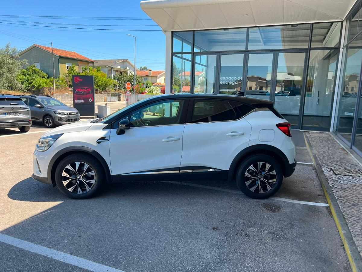 renault-captur-2023-hibrido-a-gasolina-1598cc
