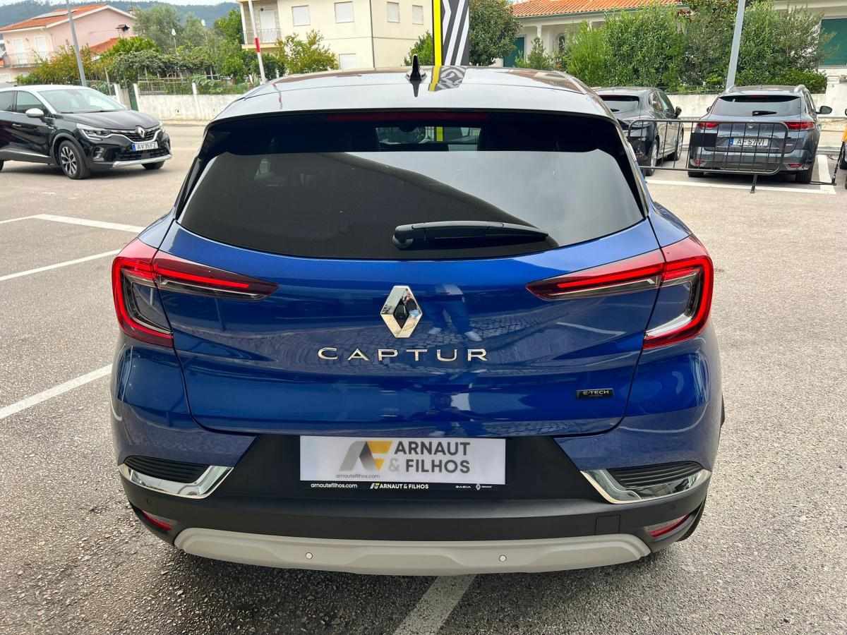 renault-captur-2023-hibrido-a-gasolina-1598cc