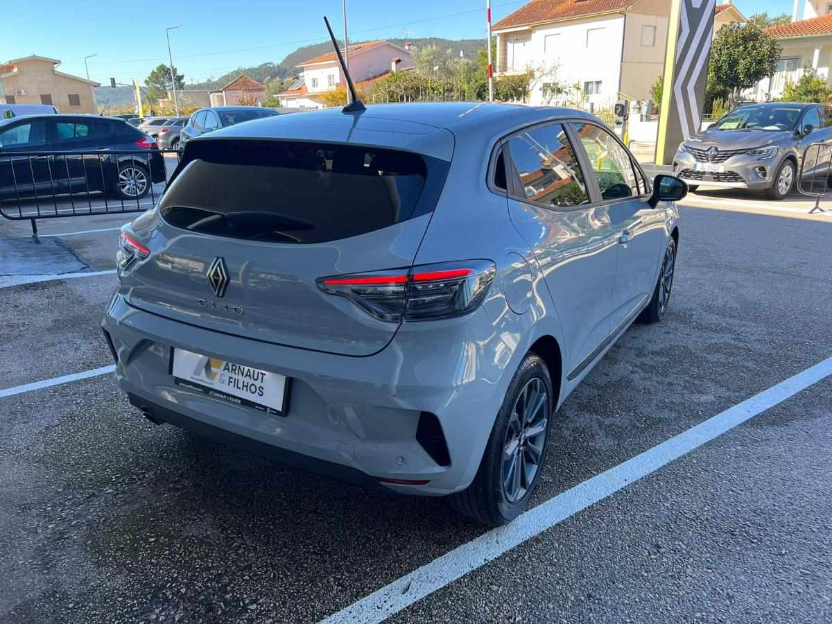 renault-clio-2024-diesel-1461cc