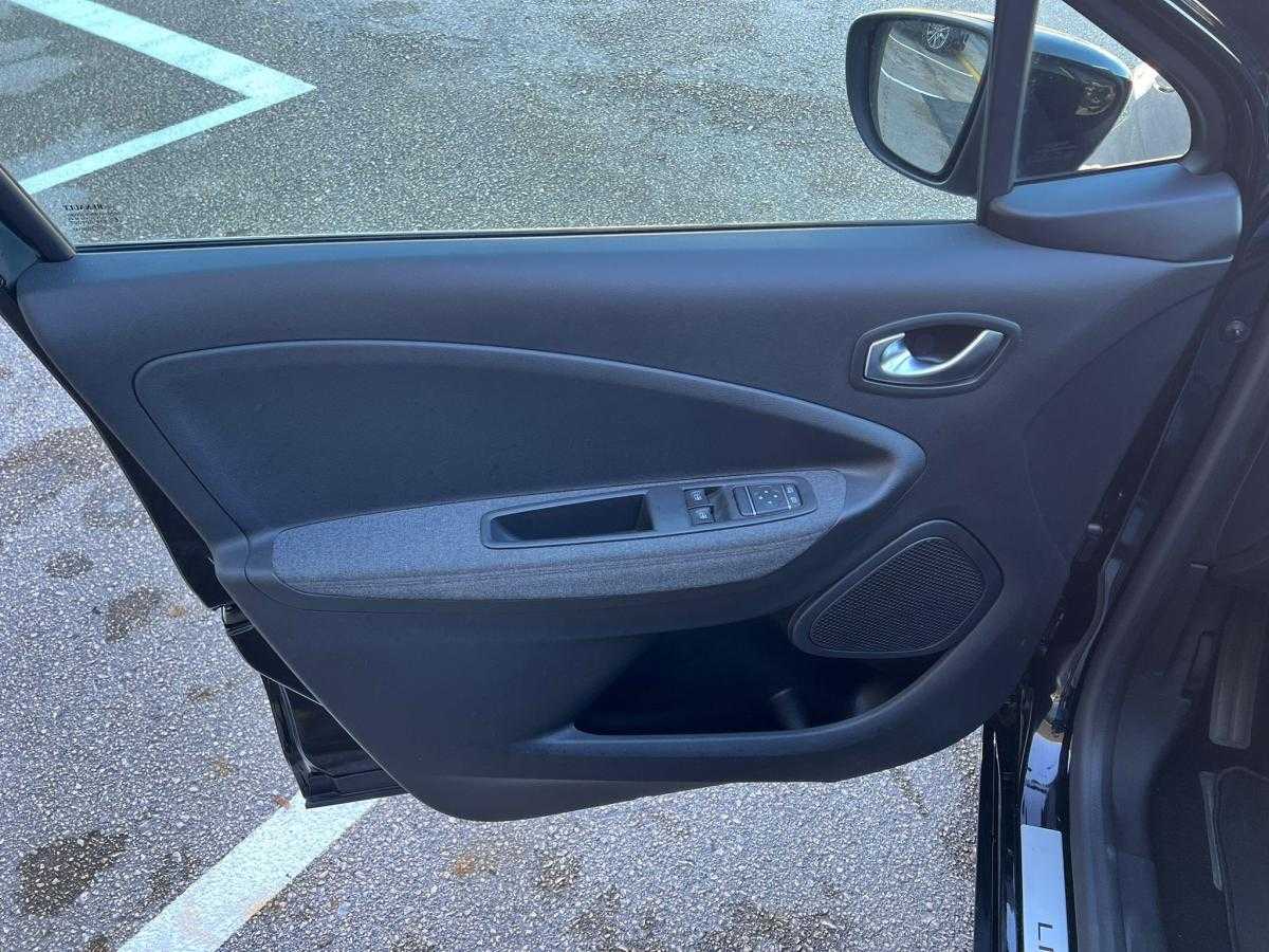 renault-zoe-2021-eletrico-0cc