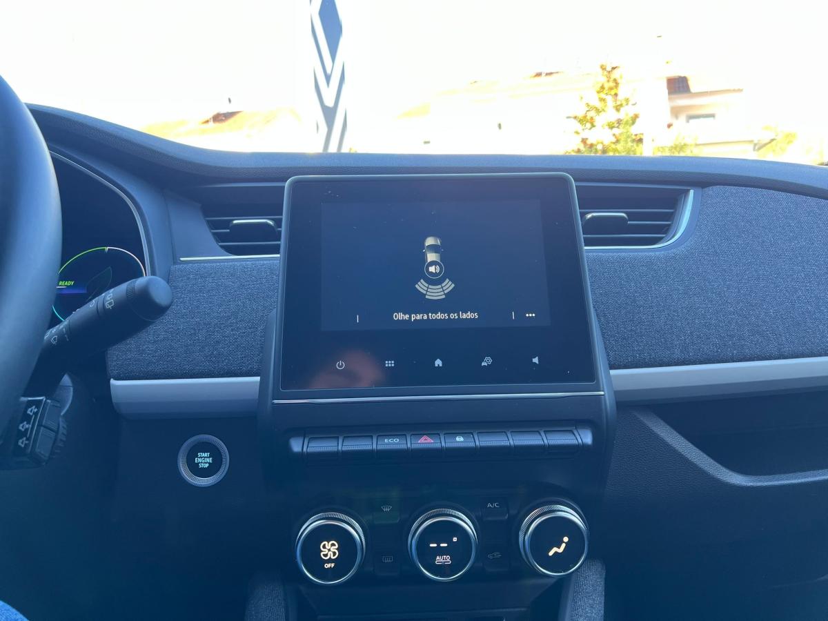 renault-zoe-2021-eletrico-0cc