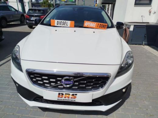 volvo-v40-cross-country-2014-diesel-1560cc