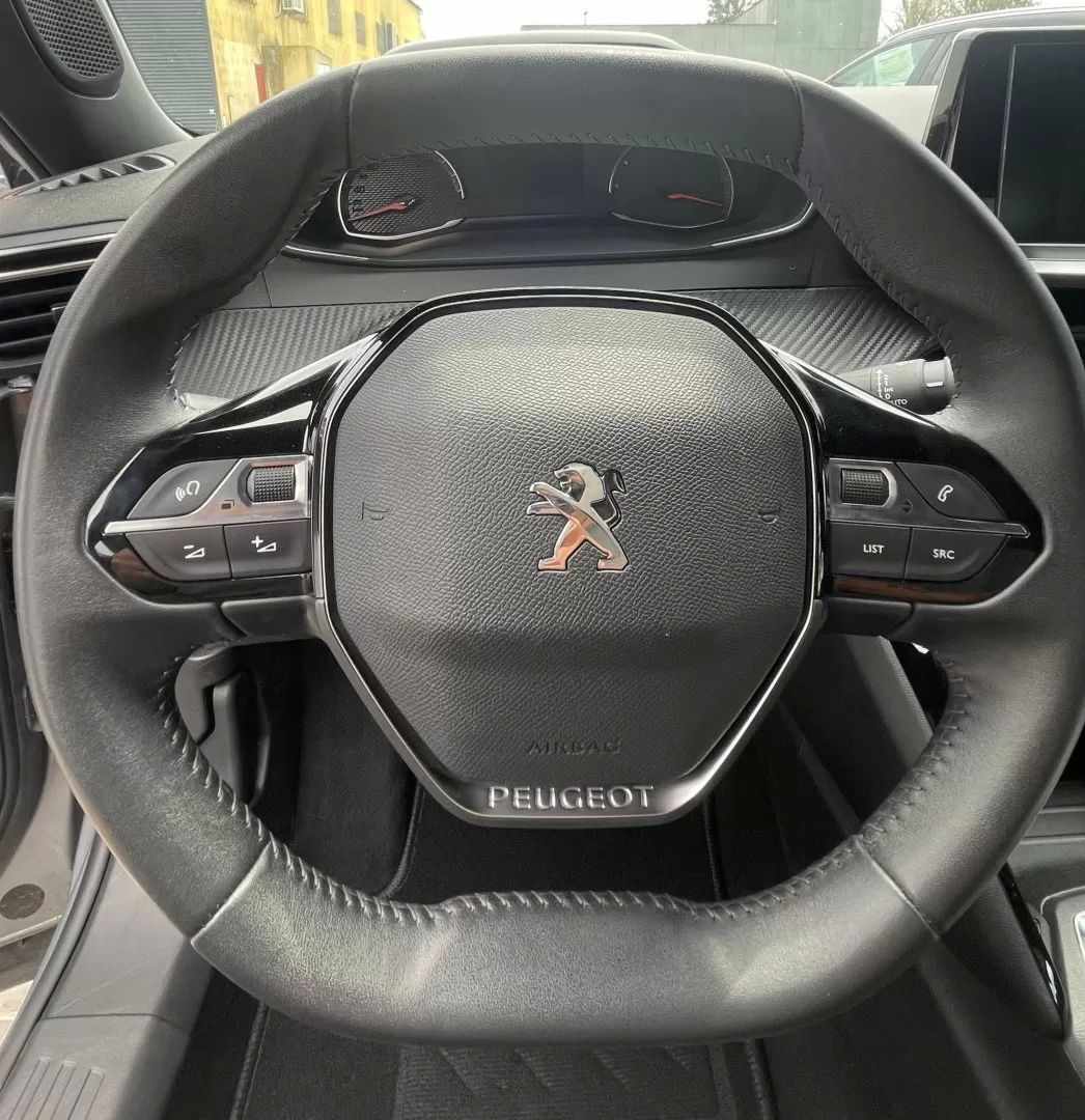 peugeot-2008-2023-gasolina-1199cc