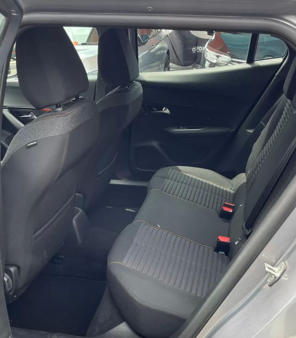 peugeot-2008-2023-gasolina-1199cc