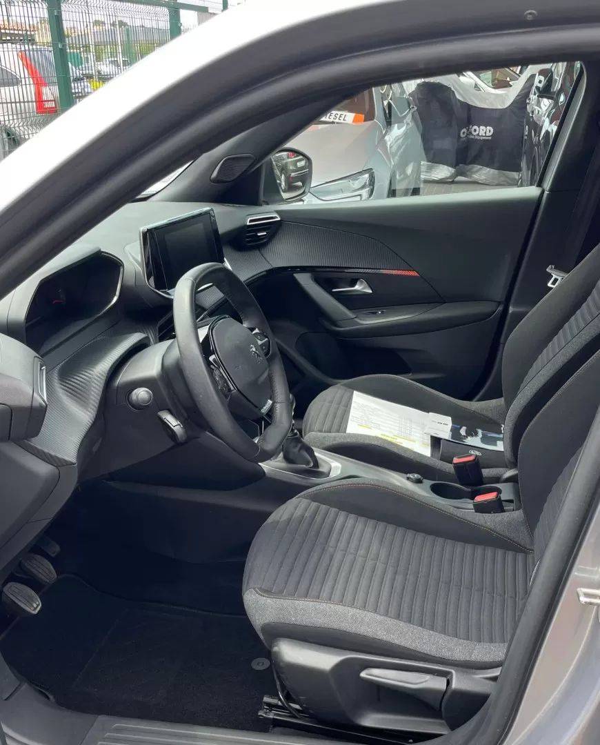 peugeot-2008-2023-gasolina-1199cc