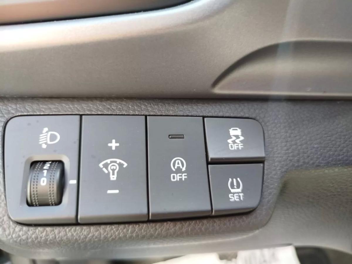 kia-stonic-2022-gasolina-1197cc
