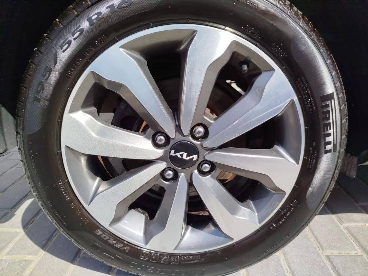 kia-stonic-2022-gasolina-1197cc