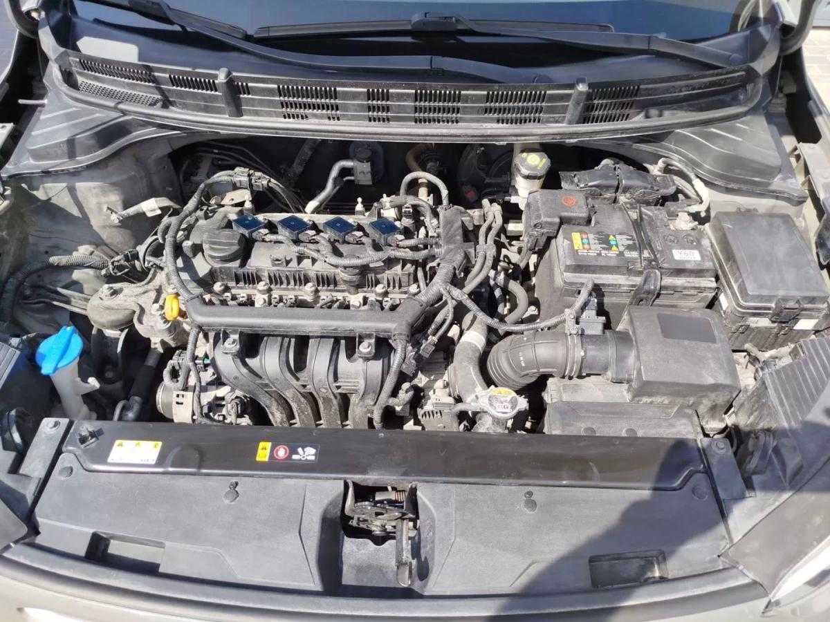 kia-stonic-2022-gasolina-1197cc