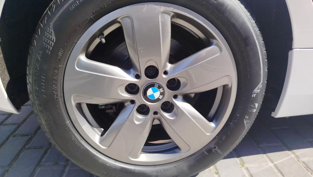 bmw-serie-1-2023-diesel-1496cc