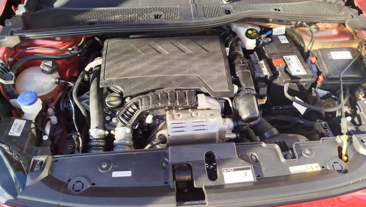 peugeot-208-2021-gasolina-1199cc