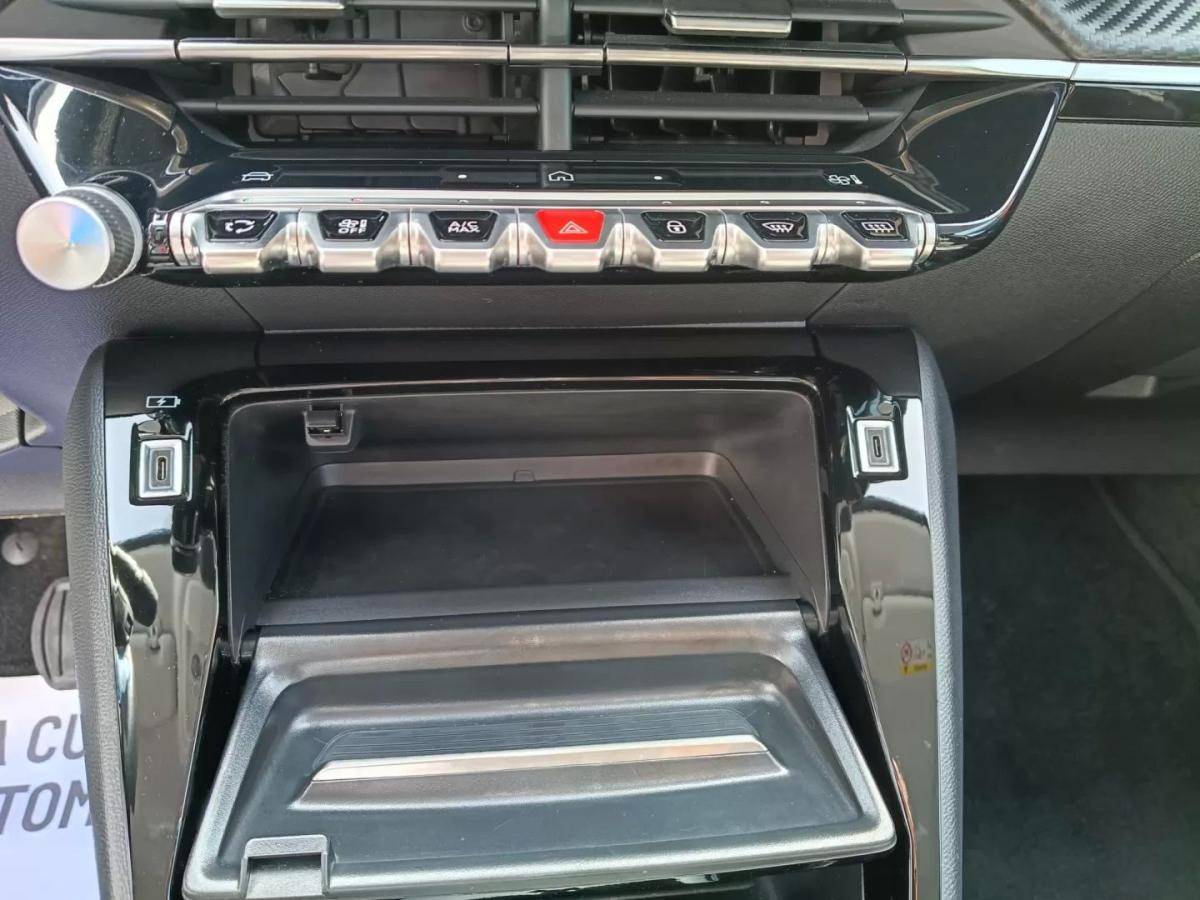 peugeot-208-2025-gasolina-1199cc