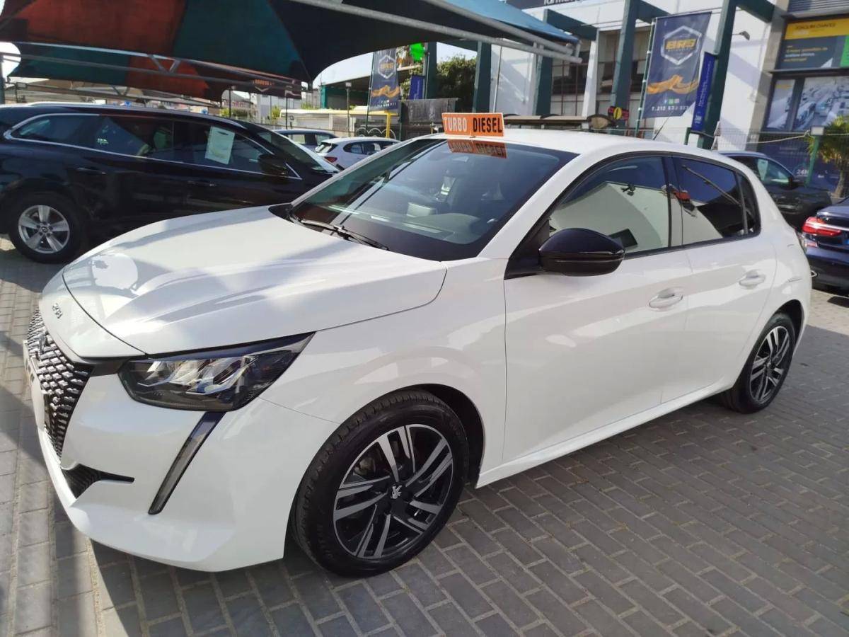 peugeot-208-2023-diesel-1499cc