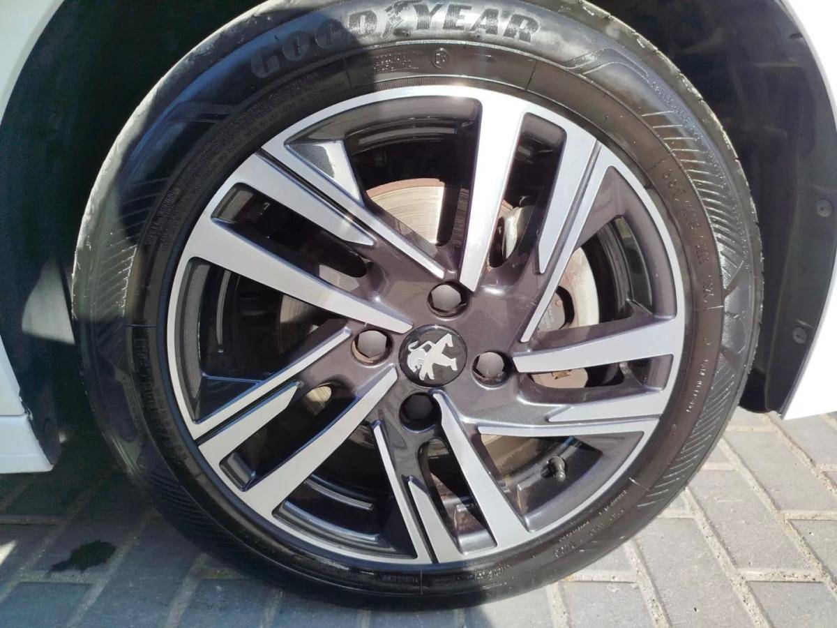 peugeot-208-2023-diesel-1499cc