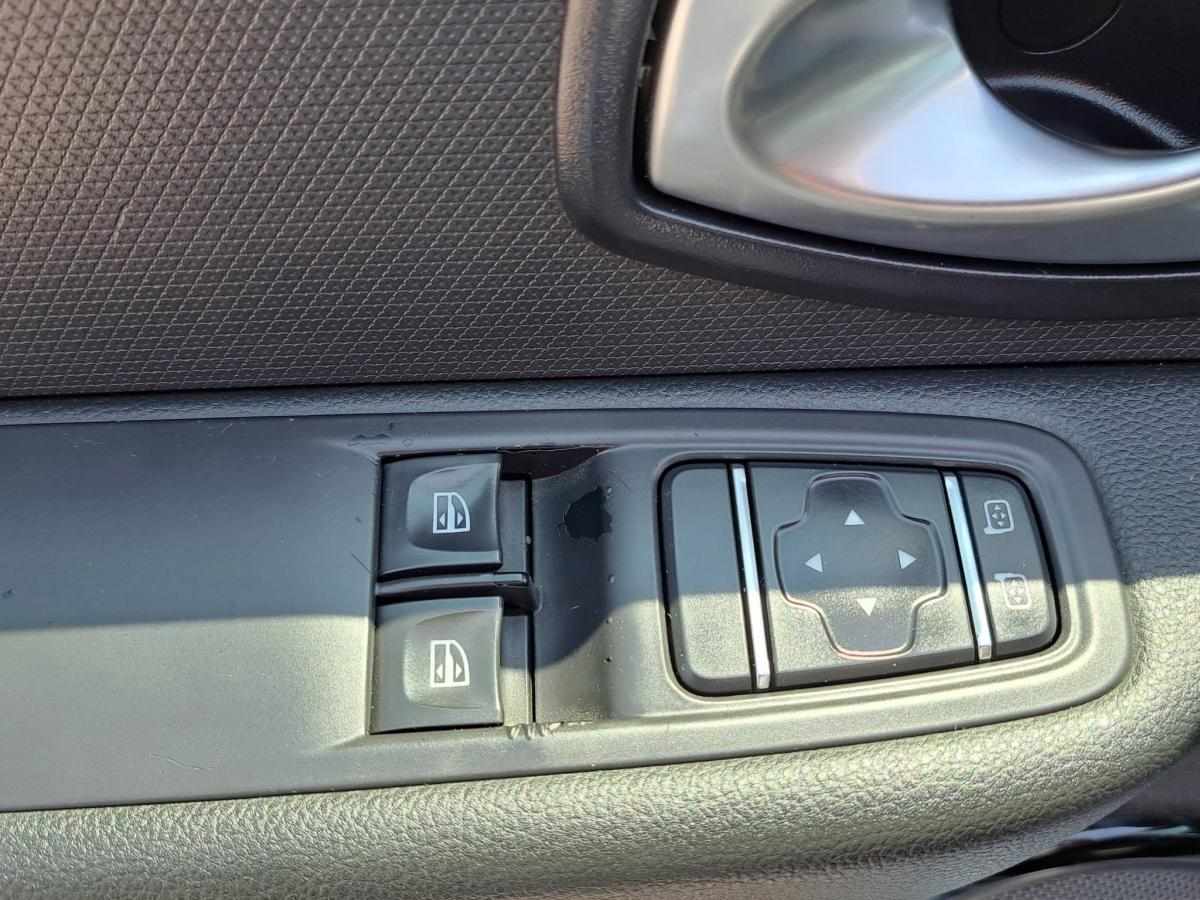 renault-clio-0-9-tce-2017-gasolina-898cc