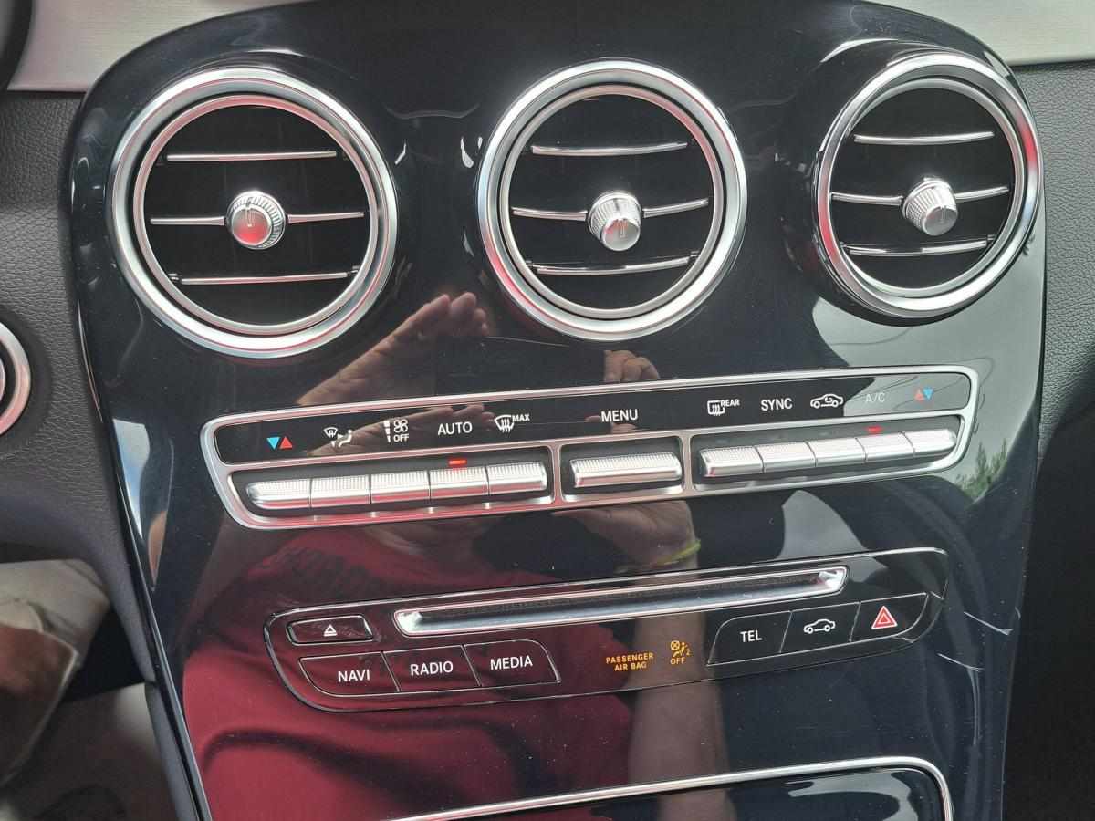 mercedes-benz-glc-220-d-4matic-2018-diesel-2143cc