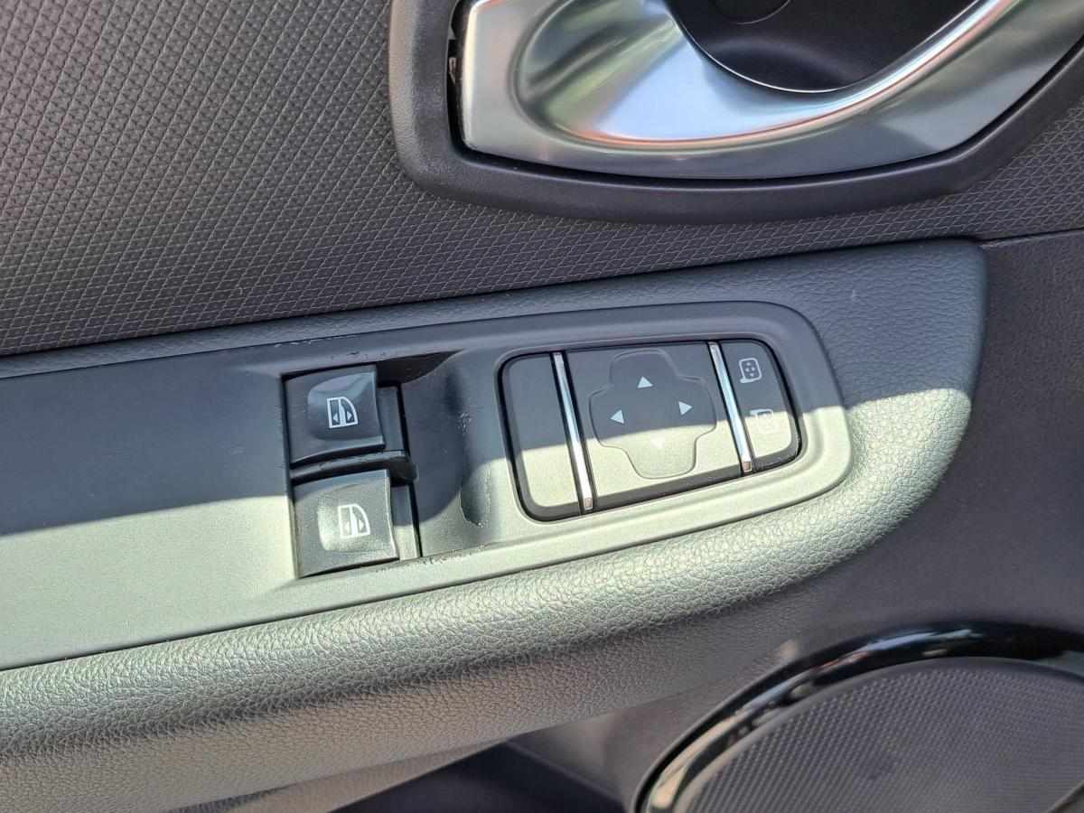 renault-clio-0-9-tce-2017-gasolina-898cc