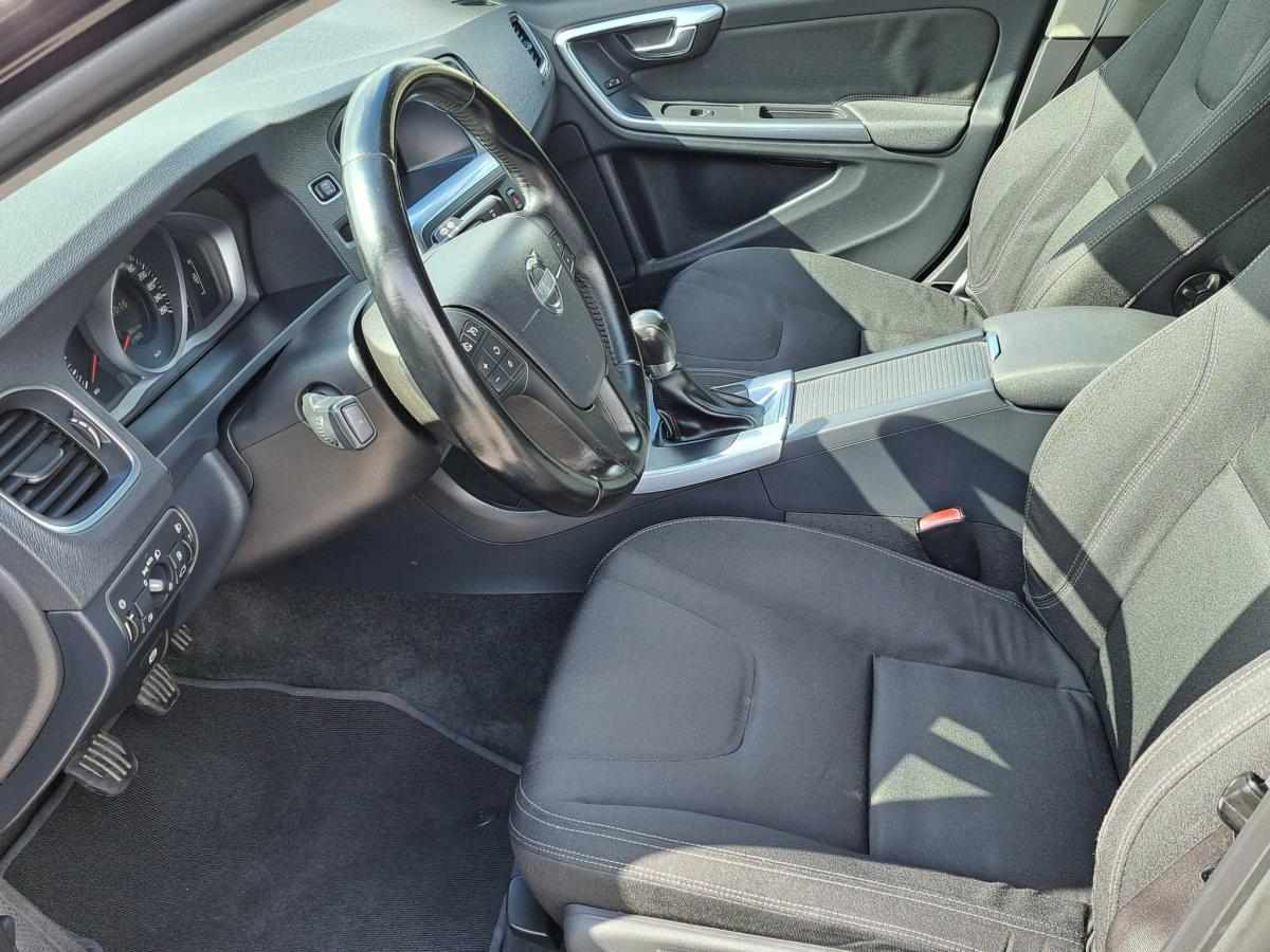 volvo-v60-1-6-d2-2013-diesel-1560cc