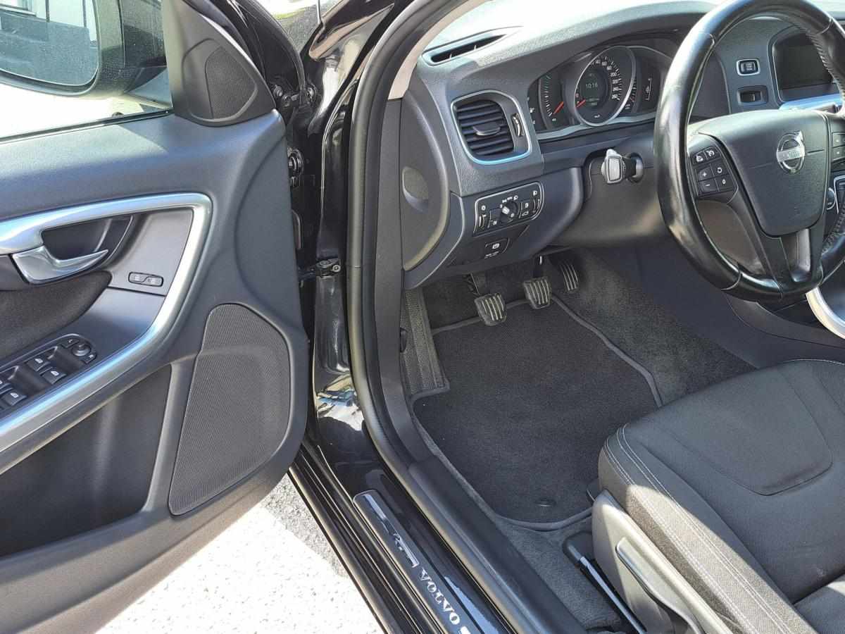 volvo-v60-1-6-d2-2013-diesel-1560cc