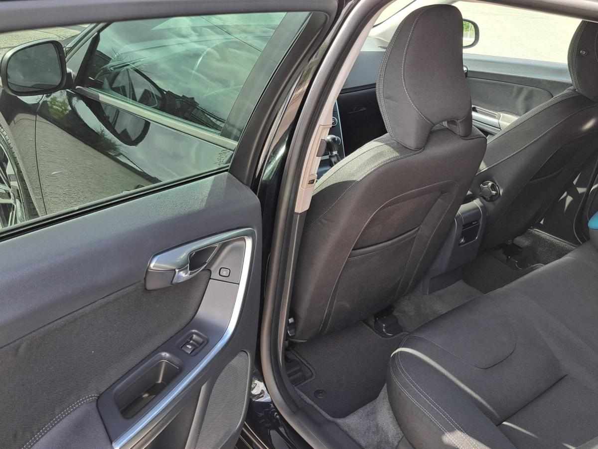 volvo-v60-1-6-d2-2013-diesel-1560cc