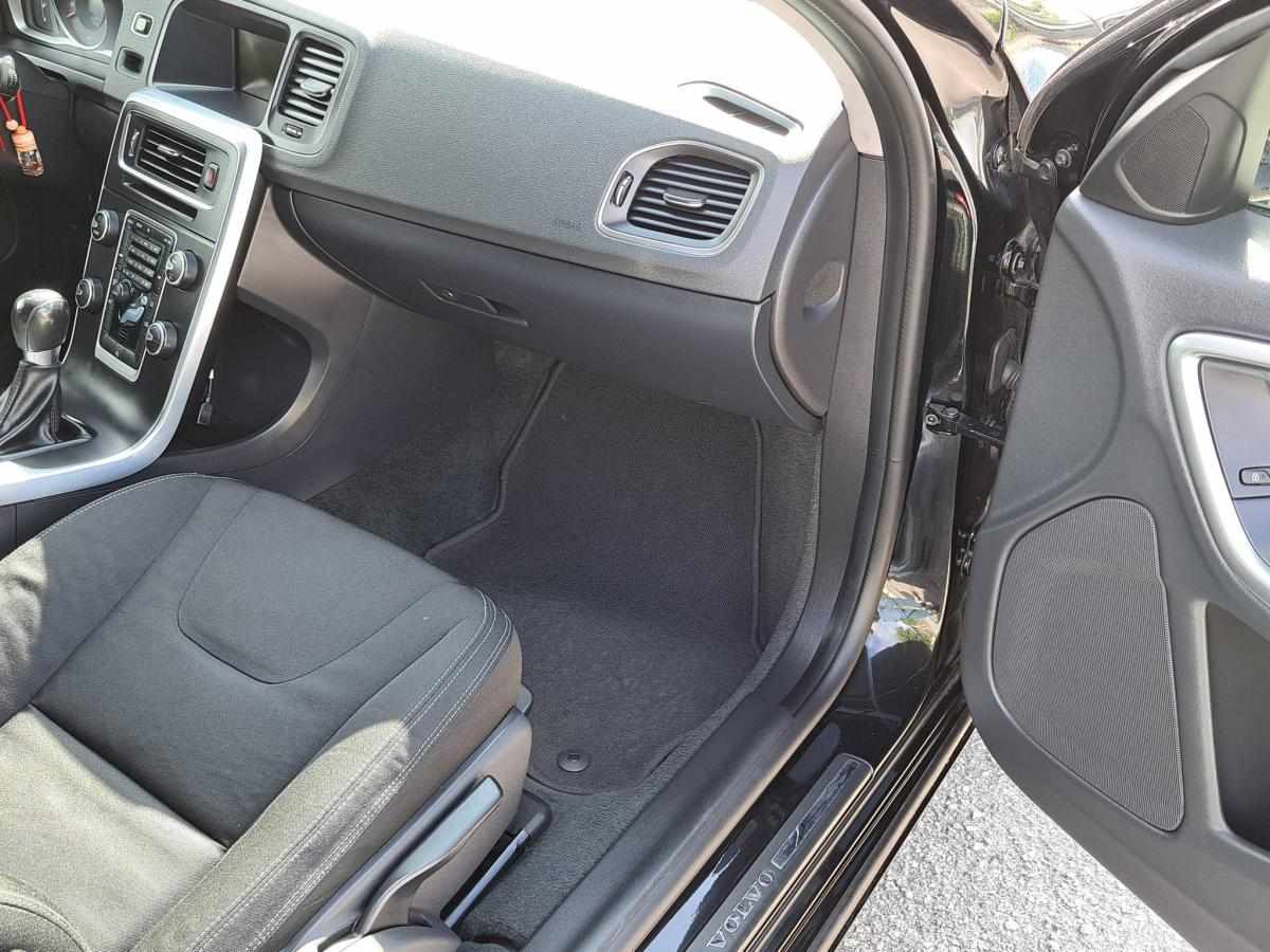 volvo-v60-1-6-d2-2013-diesel-1560cc