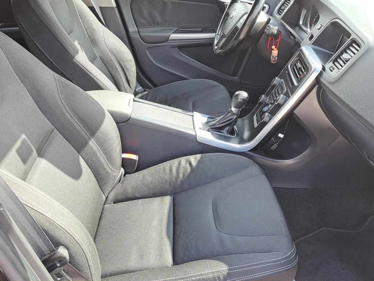 volvo-v60-1-6-d2-2013-diesel-1560cc