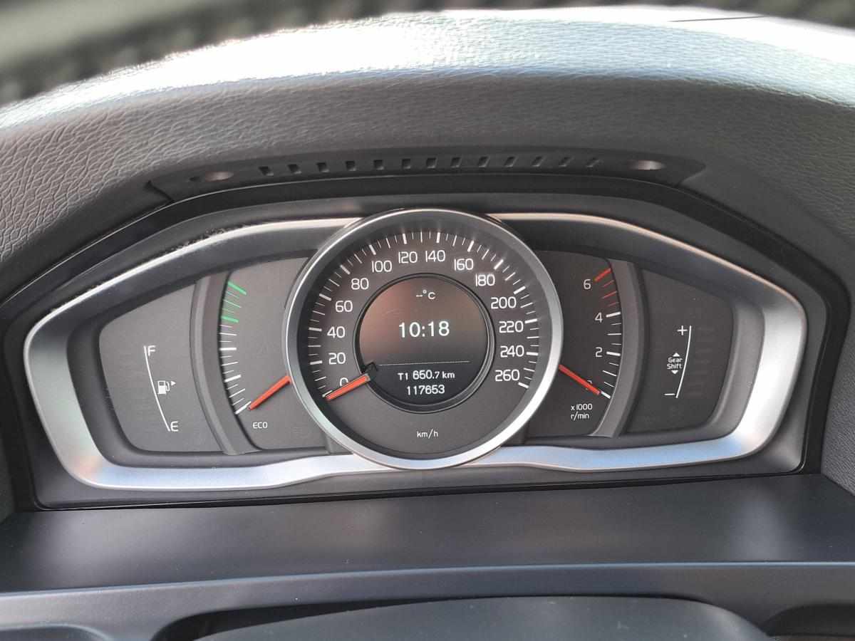 volvo-v60-1-6-d2-2013-diesel-1560cc