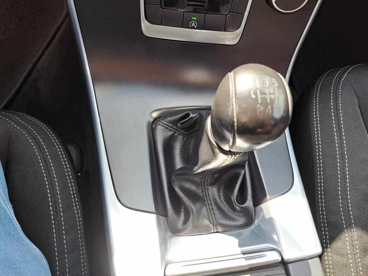 volvo-v60-1-6-d2-2013-diesel-1560cc