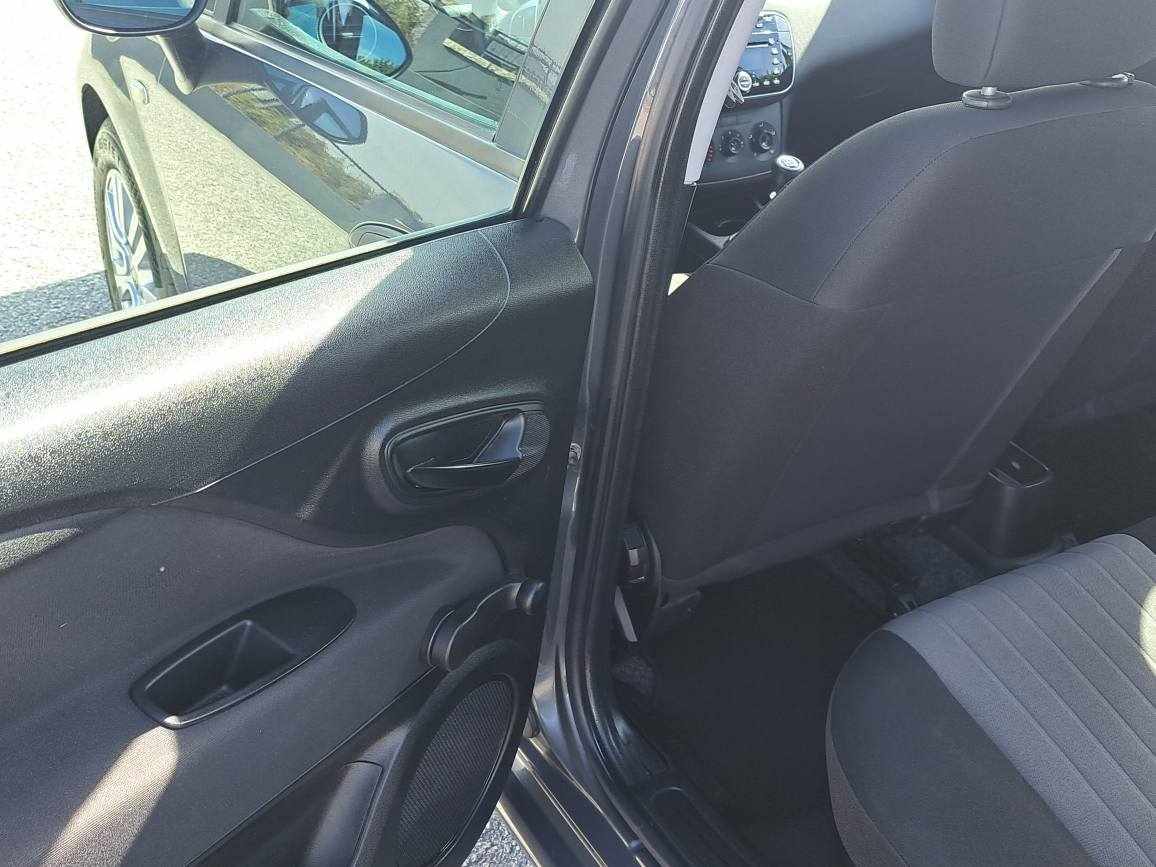 fiat-punto-1-2-2017-gasolina-1242cc