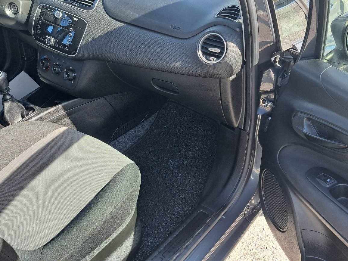 fiat-punto-1-2-2017-gasolina-1242cc