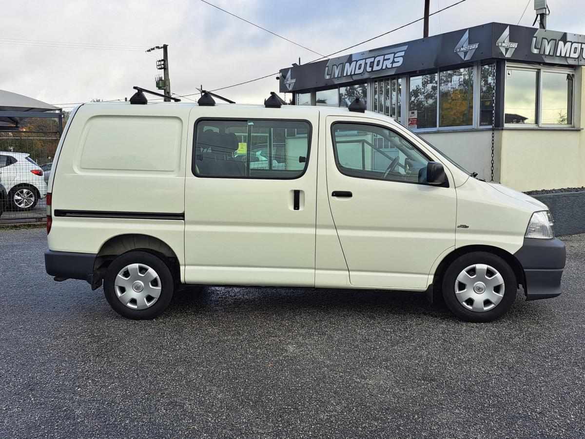 toyota-hiace-2-5-4wd-2010-diesel-2494cc