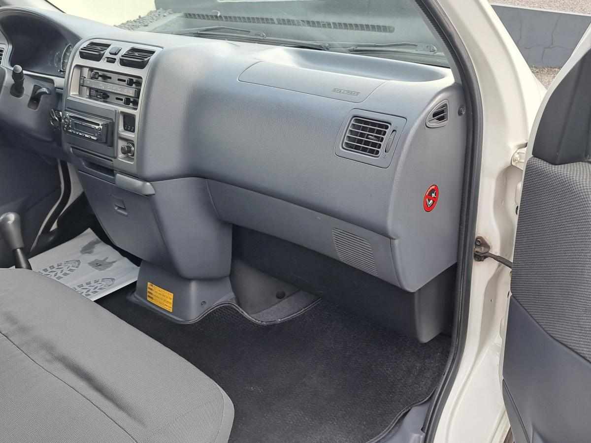 toyota-hiace-2-5-4wd-2010-diesel-2494cc