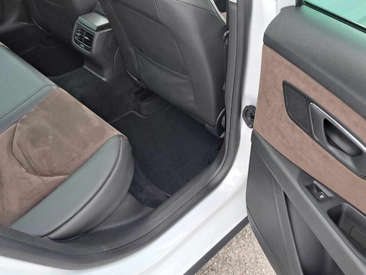 seat-leon-1-6-tdi-4x4-2016-diesel-1598cc
