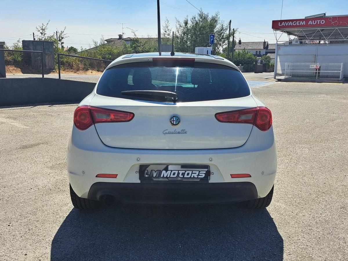 alfa-romeo-giulietta-1-6-jtdm-16v-2012-diesel-1598cc
