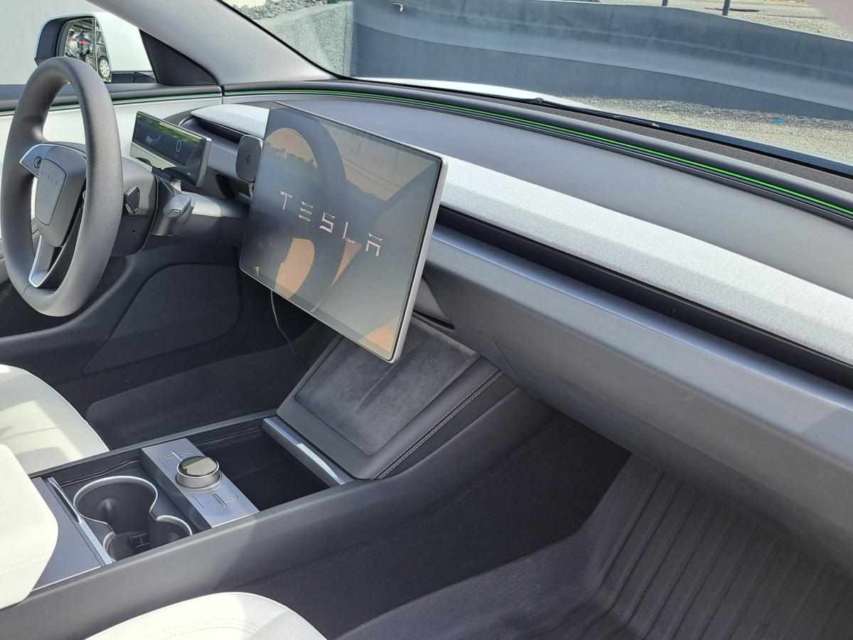 tesla-model-3-60-kwh-standard-range-2025-eletrico