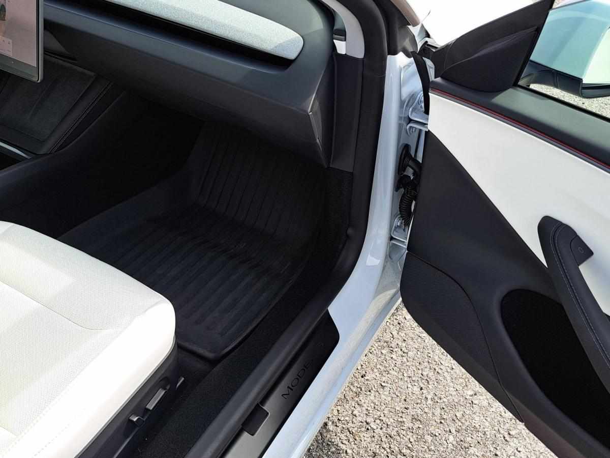 tesla-model-3-60-kwh-standard-range-2025-eletrico