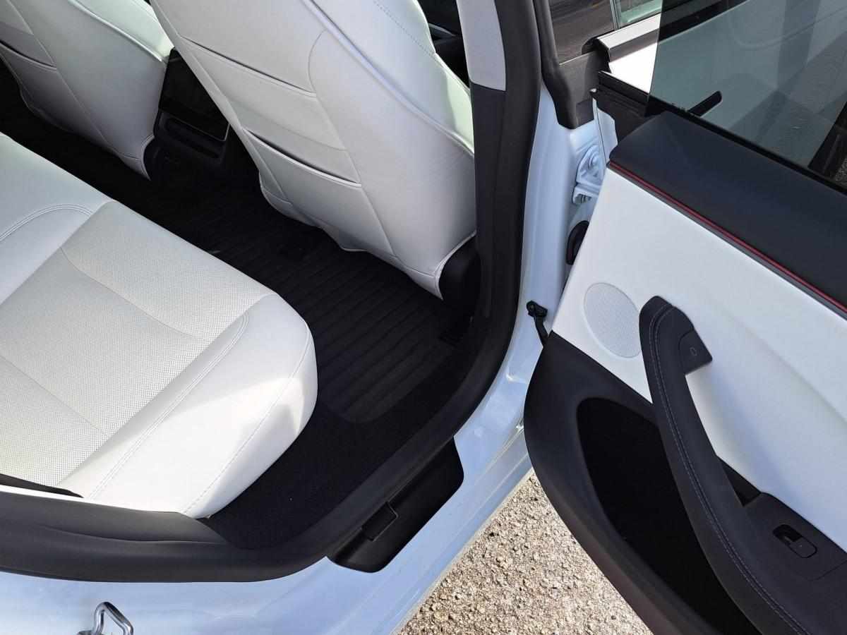tesla-model-3-60-kwh-standard-range-2025-eletrico