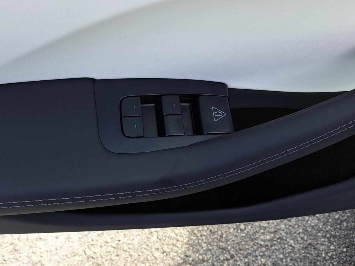 tesla-model-3-60-kwh-standard-range-2025-eletrico