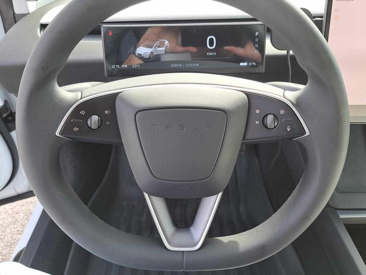 tesla-model-3-60-kwh-standard-range-2025-eletrico