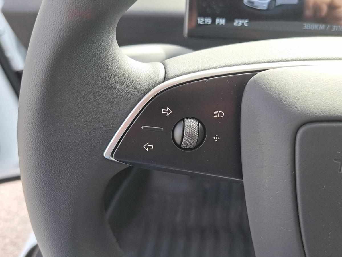 tesla-model-3-60-kwh-standard-range-2025-eletrico