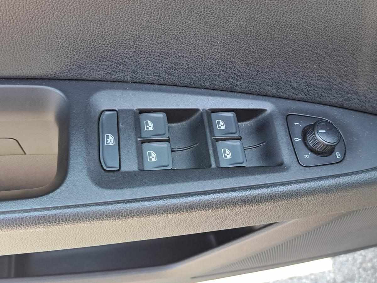 seat-leon-1-6-tdi-ecomotive-2014-diesel-1598cc